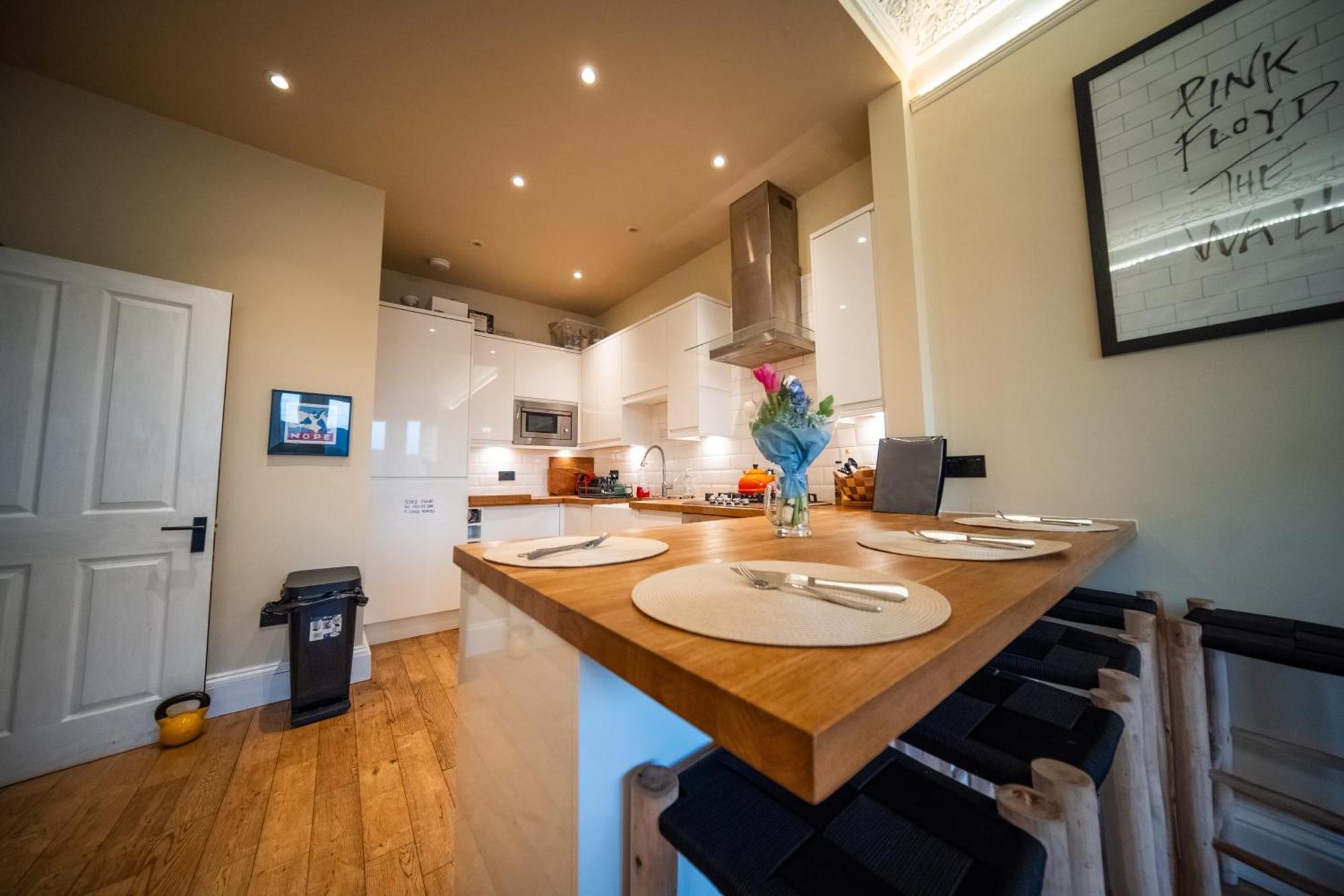 Spacious Flat, Close To The City Centre With Scenic Views Edinburgh Exterior photo